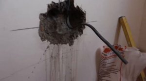 Как вмазать подрозетник.