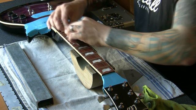 New guitar: bad frets! ESP Ltd EC-256 fret level and pickup upgrades... смотреть онлайн