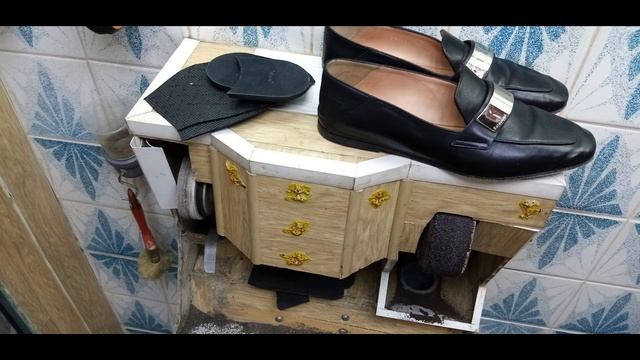 Набойки и профилактика, на женские черные туфли. смотреть онлайн