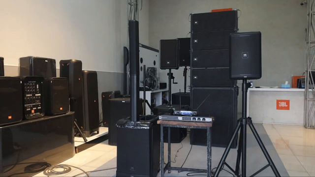 បុប្ផាឈៀងមៃ Mic JBL VM300 VS Eon One- JBL Eon One Sing VM300- How to VM 300VS Eon One смотреть онлайн