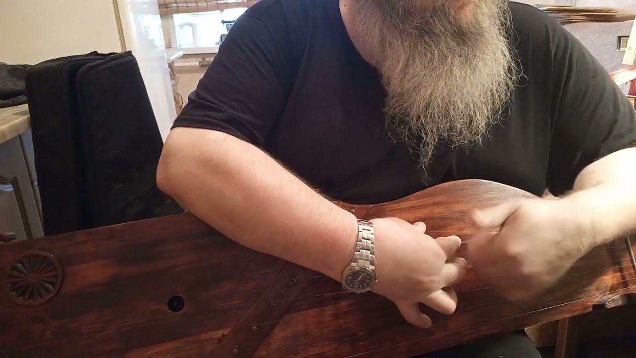 Новые десятиструнные крыловидные гусли си мажор