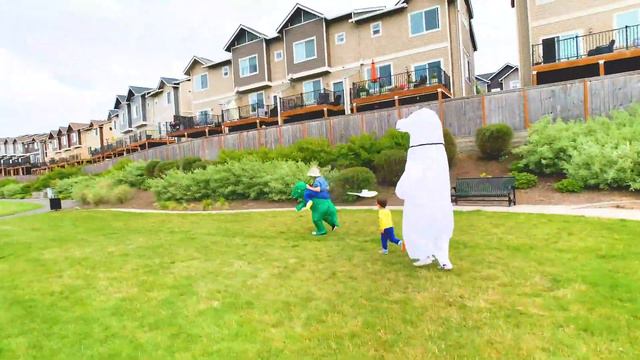 Hide and Seek Outdoor Game video for kids смотреть онлайн