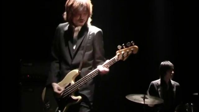 DEAD GROOVY ACTION(PV) / Radio Caroline смотреть онлайн