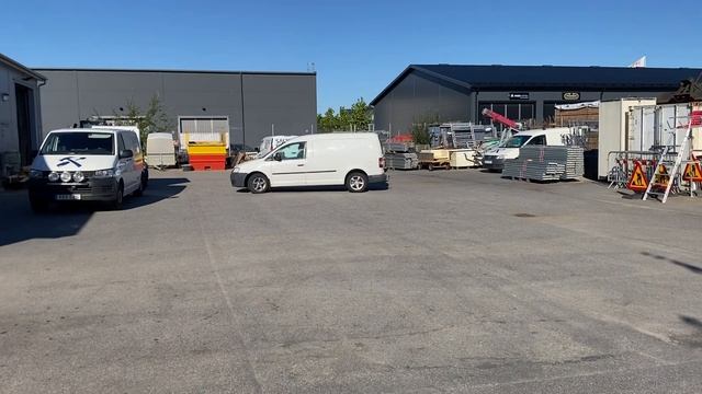 Köp Skåpbil Volkswagen Caddy 1.9 TDI Maxi Skåp på Klaravik смотреть онлайн