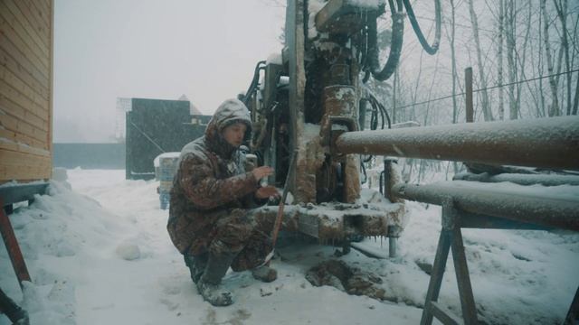 #КАК Пробурить скважину ЗИМОЙ? #Russia. Drilling for water in winter смотреть онлайн