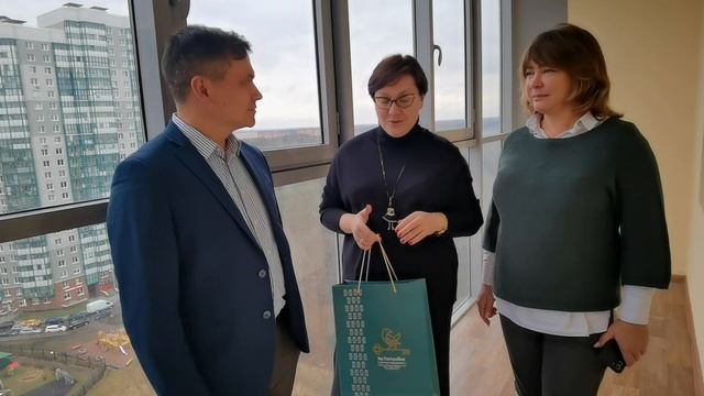 Видео-отзыв постоянных клиентов из ЖК "Изумрудные холмы". Часть 1. Ноябрь 2021 г. смотреть онлайн