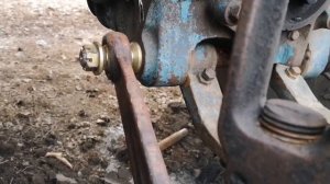 установил вал(ось) навески мтз80