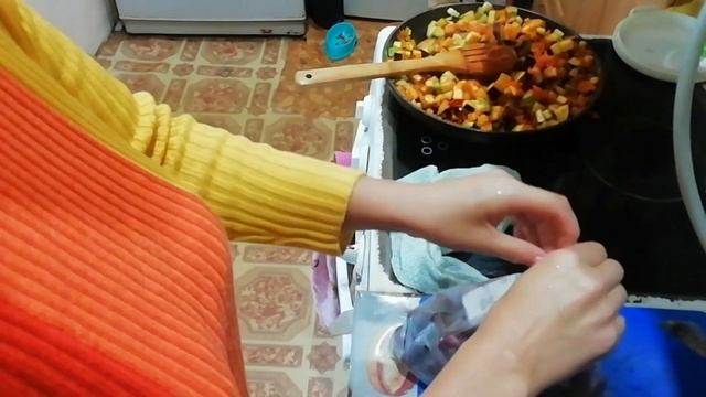 Готовлю овощное рагу. смотреть онлайн
