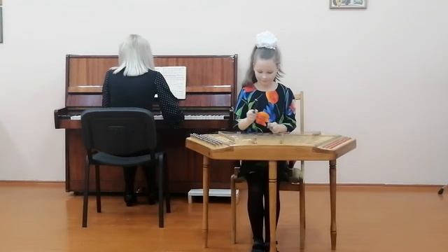 Казьянина Ульяна 8 лет, обр. В. Глейхмана "Белорусская полька" смотреть онлайн