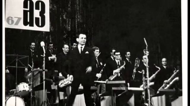 "Икарийские игры" Оркестр п\у Вадима Людвиковского , он же автор смотреть онлайн