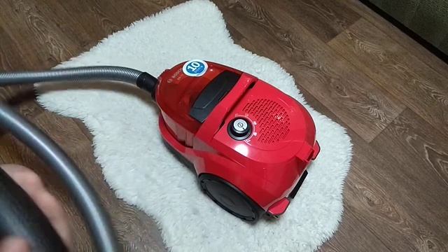 Пылесос Bosh BGC1U1700