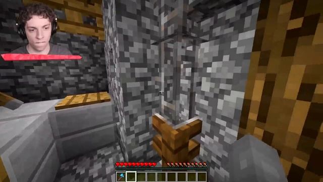 FIND The FAKE SKELETON! (Minecraft Guess Who) смотреть онлайн