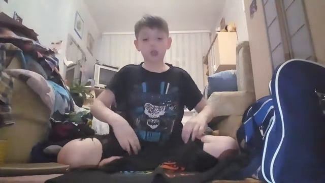 Собираю чемодан???-куда???-в деревню???-в деревню!!! смотреть онлайн