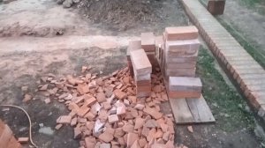 ЗАЛИВАЕМ ФУНДАМЕНТ.СТРОИМ ЦОКОЛЬ из КИРПИЧА.1 часть.