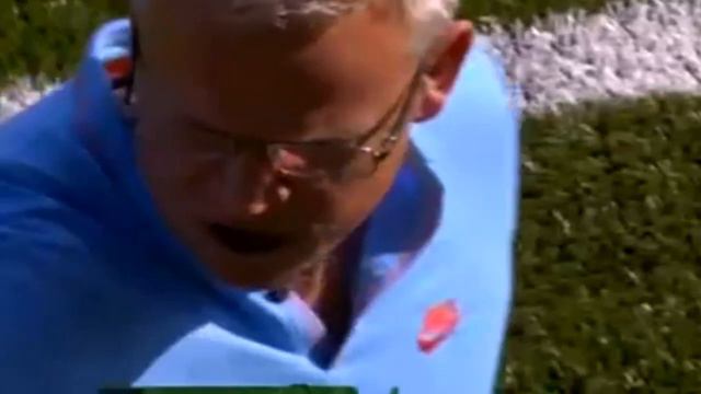 У НАПАДАЮЩЕГО КАМАРА СЛУЧИЛАСЬ ИСТЕРИКА ПОСЛЕ КРАСНОЙ КАРТОЧКИ Funniest RED CARD REACTION EVER смотреть онлайн