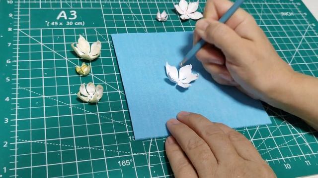 МК Пуансеттия из бумаги/Пуансеттия своими руками . Handmade Christmas ornaments. смотреть онлайн