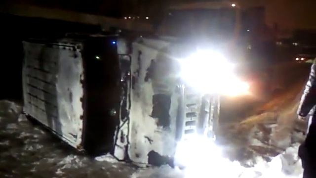 Хаммер перевернулся набок (Hammer crash) смотреть онлайн