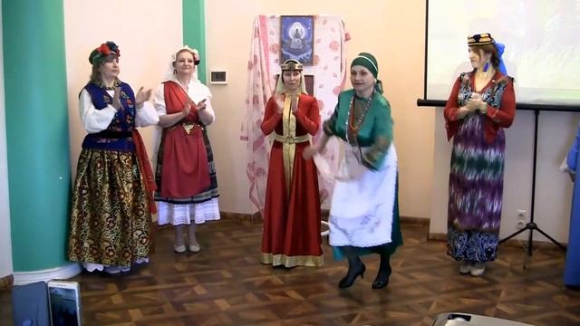 Танцы народов мира из программы, посвящённой Дню Женского Начала, 8 марта 2020 смотреть онлайн