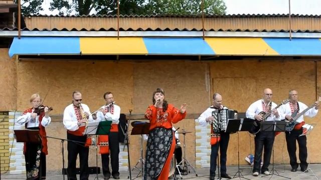 ансамбль "Бессарабия", Оксана Меркулова - Тече вода смотреть онлайн