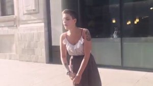 УЛИЧНАЯ ОПЕРНАЯ ПЕВИЦА ► шокировала окружающих