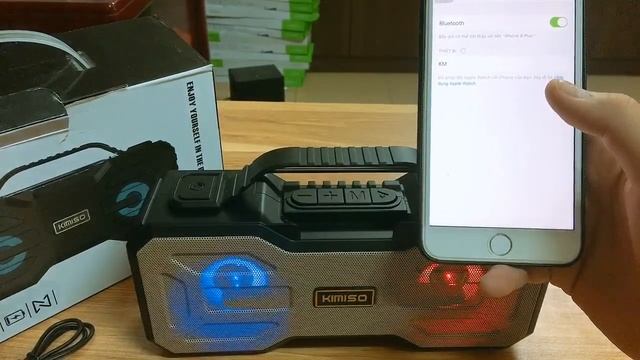 Loa bluetooth siêu bass Kimiso KMS-301, hỗ trợ đài FM, đèn led nháy đổi màu смотреть онлайн