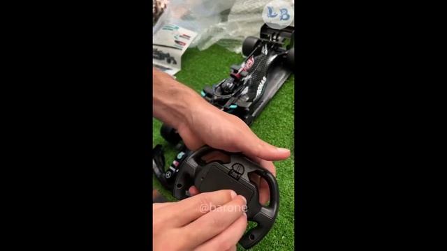 Mercedes F1 Carrinho de controle remoto da Mercedes F1 Brinquedo Carro Formula 1 смотреть онлайн