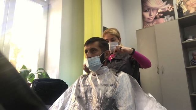 #мужскаястрижка#парикмахер# Мужская стрижка насадками по бокам смотреть онлайн