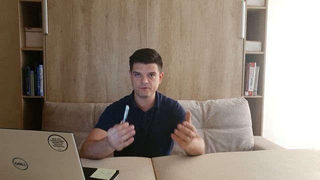 Почему может постоянно забиваться передняя поверхность голени до сильных болевых ощущений ?