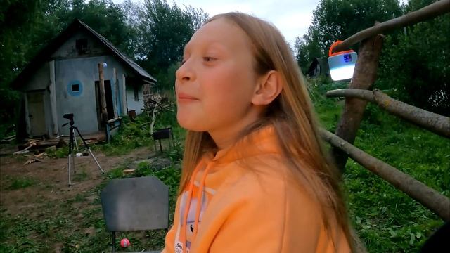 #35/2023/ Первая ночёвка на даче / Впятером в палатке смотреть онлайн