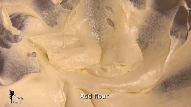 Удиви гостей! Английский лимонный кекс/ Lemon drizzle cake (English subtitles) смотреть онлайн