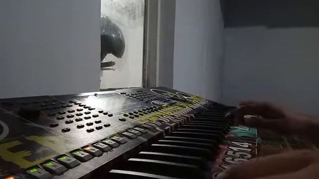 KABUT BIRU KARAOKE (sampling yamaha 970) смотреть онлайн