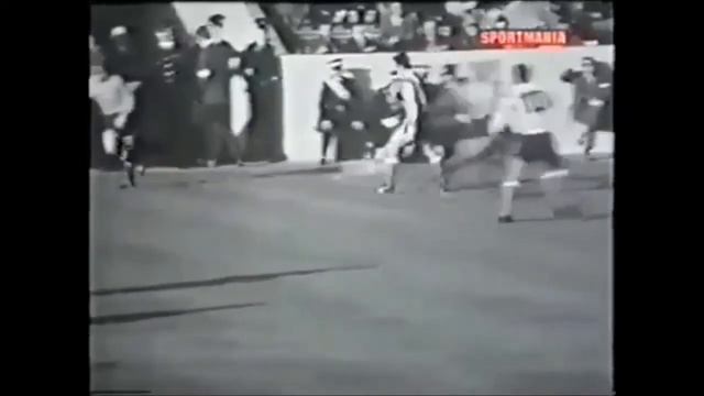 Luis Suarez Miramontes - Nutmegs, Backheels And Volley Passes