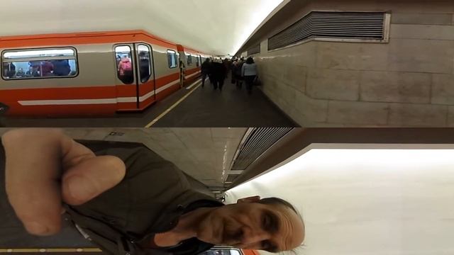 Состав нового образца на первой линии Питерского метро. смотреть онлайн