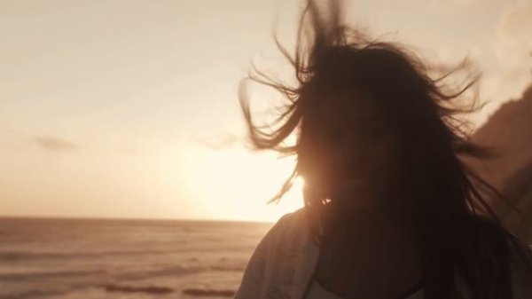 FM-84 - Running In The Night (feat. Ollie Wride) - [OFFICIAL MUSIC VIDEO].mp4