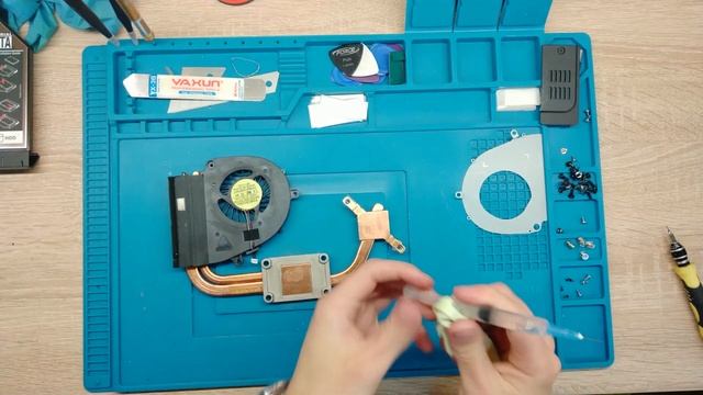 Packard Bell TE11HC чистка, замена термопасты, разбор смотреть онлайн