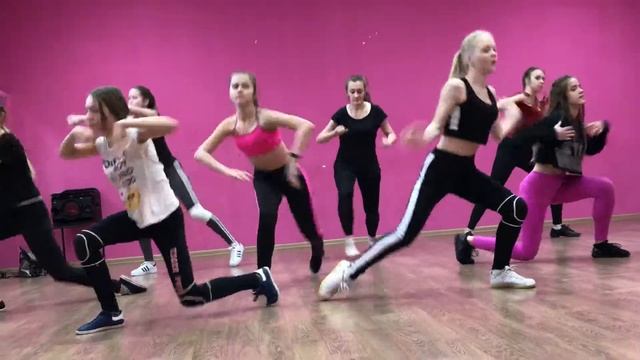 Школа Танцев Движение смотреть онлайн
