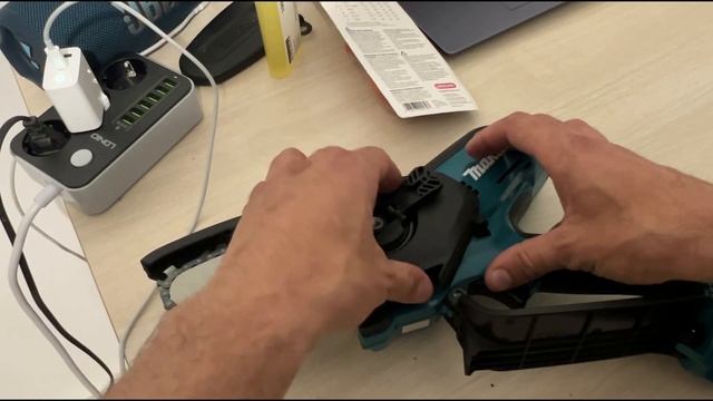 Обзор и тест мини цепной пилы Makita DUC101 смотреть онлайн