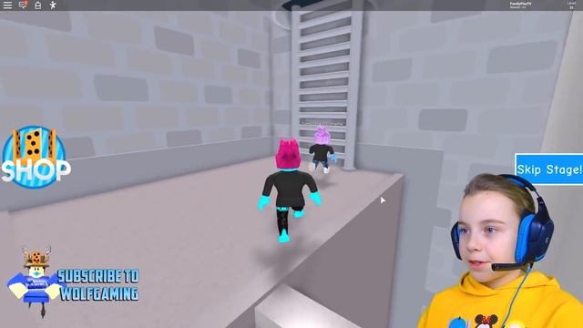 ЗАШЛИ в КОМПЬЮТЕРНЫЙ КЛУБ, А ТАМ ТАКОЕ! ПОБЕГ в Roblox! смотреть онлайн