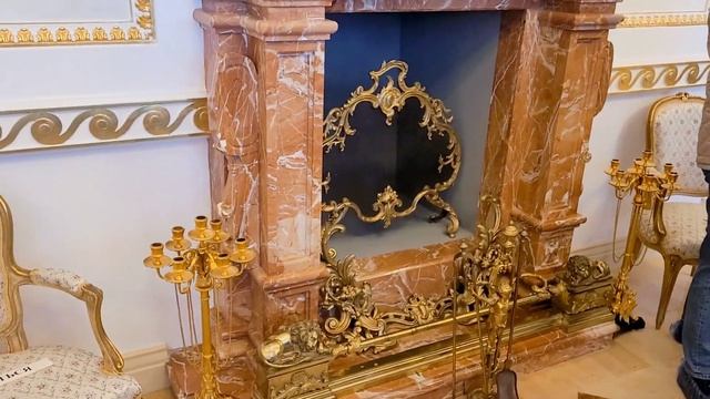 Дворцово-парковый комплекс в Коссово. Замок внутри #беларусь смотреть онлайн