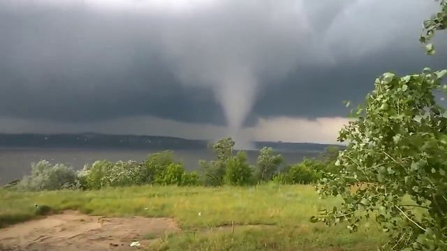 Торнадо в Днепропетровске 26 июня 2015 смотреть онлайн