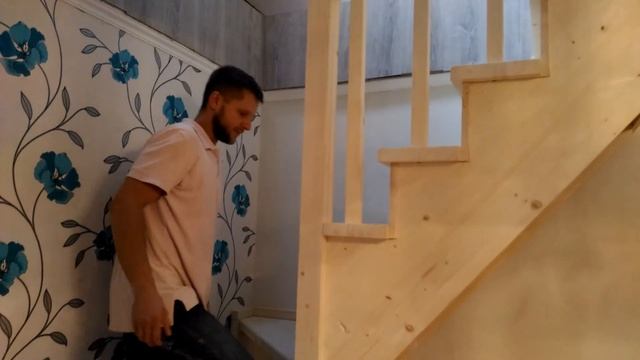 ОБЗОР ЛЕСТНИЦЫ ПОВОРОТНОЙ С ПОДСТУПЕНЬКАМИ,МИНИМАЛИЗМ. смотреть онлайн