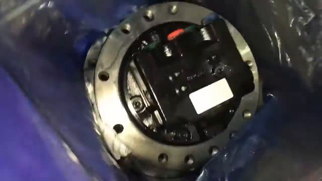 Бортовая передача редуктор хода гидромотор хода Kobelco SK50 СПб смотреть онлайн