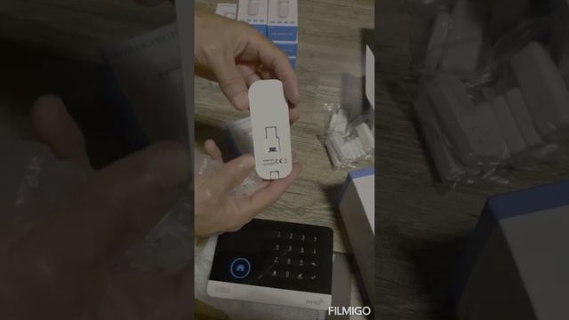 Gau Tone wifi ,GSM support Tuya home alarm system смотреть онлайн