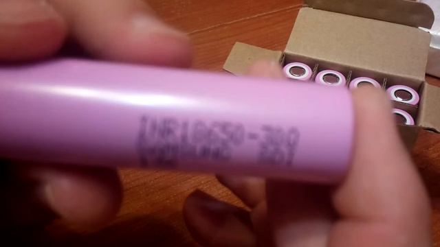 8pcs INR18650 - 30Q 3000mAh 3.7V 18650 Lithium-ion Battery  (GearBest.com)