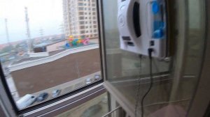 Hobot 298 в действии. Моем грязные окна