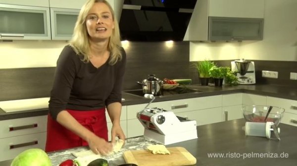 Risto Pelmeniza / Pelmeni Maschine