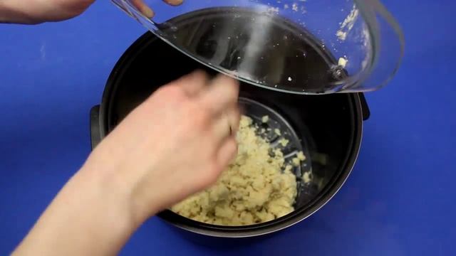 Пироги с шампиньонами и беконом