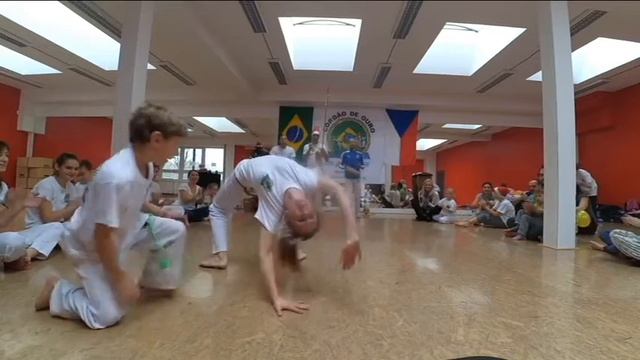 Capoeira Cordão De Ouro Brno - Christmas training 2016 смотреть онлайн
