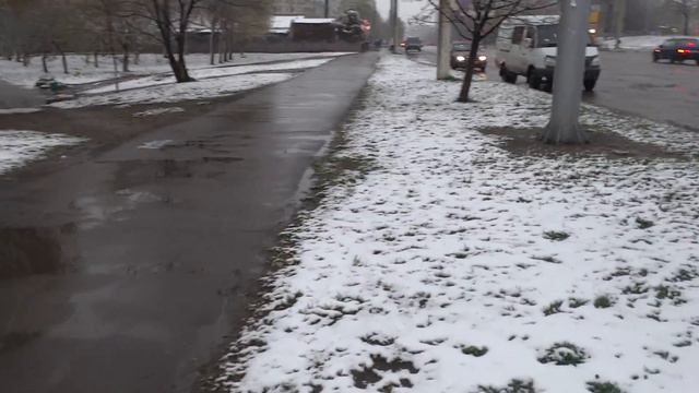 В Харькове есть всё: 50-я параллель, "Экватор", "Меридиан" и абрикосы в снегу 18.04.2017 смотреть онлайн