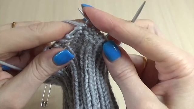Детский свитер реглан сверху. Вязание спицами Часть1. Росток. Knitting Sweater Top Down смотреть онлайн